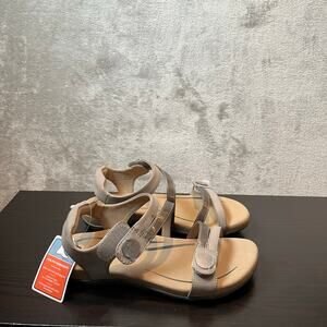Aetrex Jess Adjustable Quarter Strap Sandal Women's Size 7 Comfort Gold New
